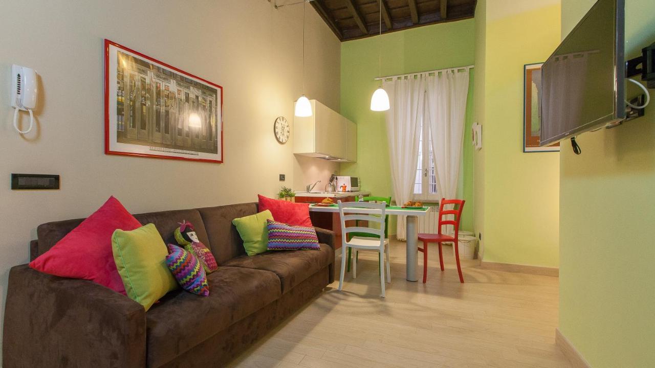 Trevi Colour- Rental In Rom Exteriör bild